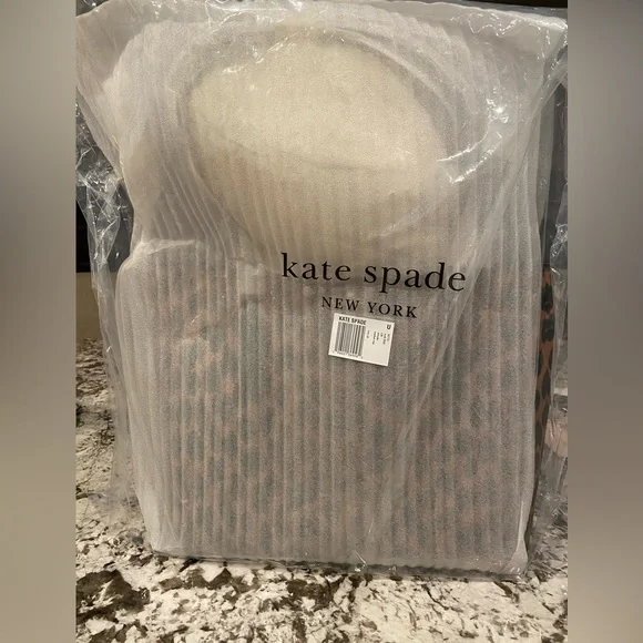 Kate Spade Schuyler Tote - Picture 7 of 9